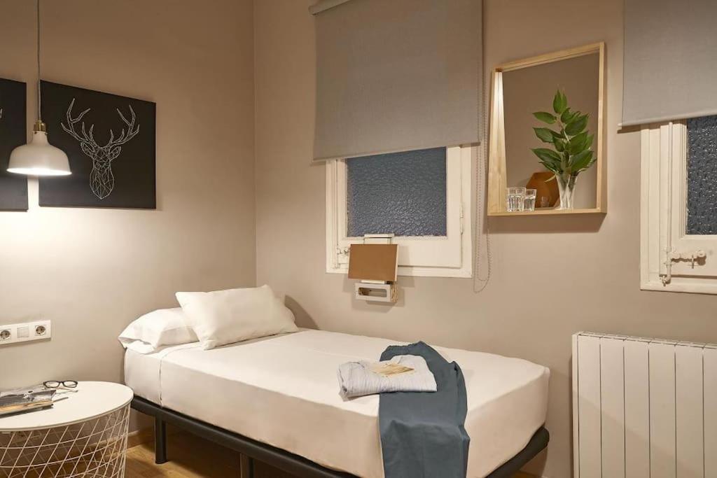 Magnificent 4 Bedroom In Eixample Appartement *